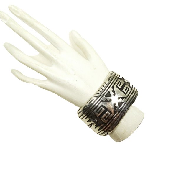 THOMAS SINGER NAVAJO Sterling Silver Rug Pattern Wide Cuff Bracelet 65gr - Picture 5 of 10